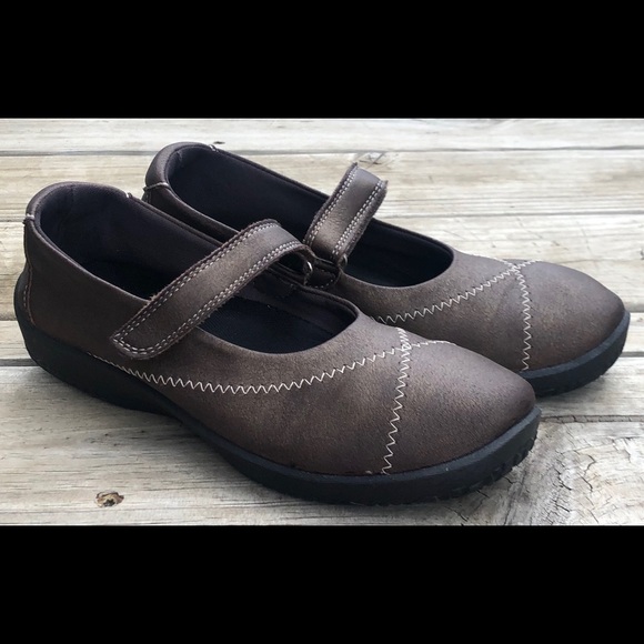arcopedico mary jane shoes